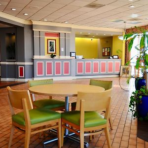 Madison Inn & Suites