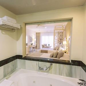 Deluxe Junior Suite